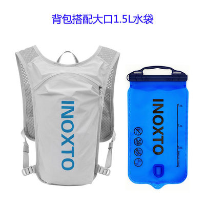 Essuyer avec un chiffon humide. Trousse de toilette résistante à l'eau. Sac à chaussures lavable en machine. Durable et léger pour le voyage.