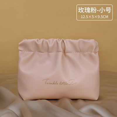 PU BOURTON DE RÉPARATION du rouge à lèvres main dans la main avec le sac à serviettes menstruel BOURTON de changement du rouge à lèvres de la crème de maquillage BOURTON de toilette de voyage BOURTON de toilette de voyage