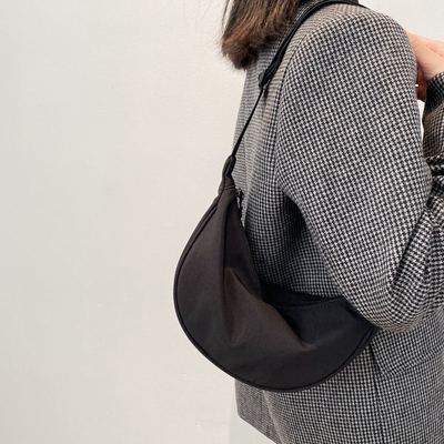 Sacs en nylon pour femmes 2024 Nouveau sac à main léger sous les bras