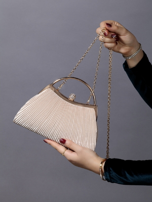 EUROPE ET LES ÉTATS-UNIS RETRO COLOR SOLID Pléché RING de la main mode verrouillé fermé sac à manger chaîne sac à dos
