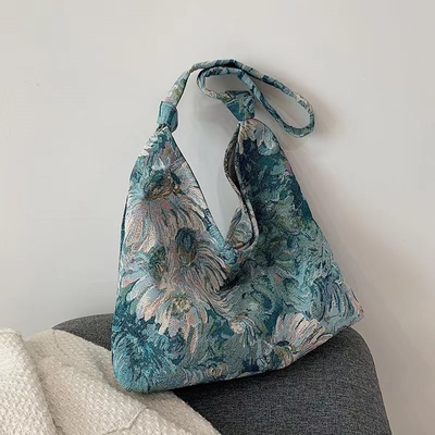 L'équipement est équipé d'un boîtier de poche, un sac à main, un sac à main, un sac à main, un sac à main, un sac à main.