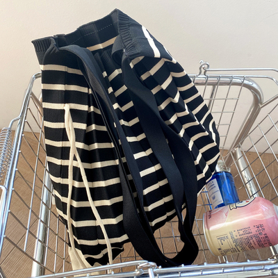 Nouveau sac à épaule littéraire plissé sac de femme tressé sac à tricoter d'hiver sac de mode sac de femme transfrontalier