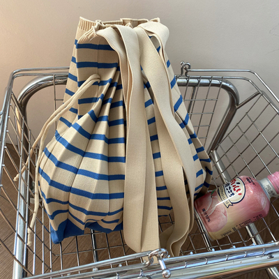 Nouveau sac à épaule littéraire plissé sac de femme tressé sac à tricoter d'hiver sac de mode sac de femme transfrontalier