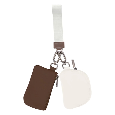 La mode du porte-monnaie LULU 2024 sera accompagnée d'un sac à cartes.