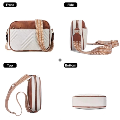 La couleur de l'étiquette est la même que celle du sac à main.