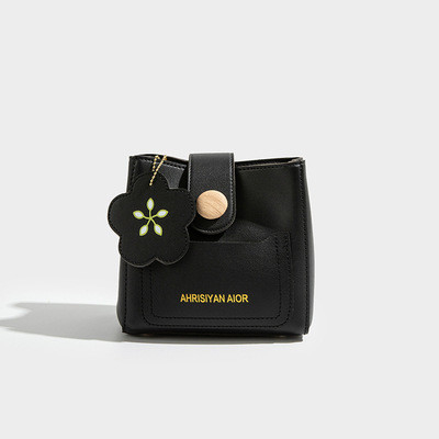 L'été frais tout-match sac de mode féminin tendance de la mode avancée sens de la niche de conception crossbody sac de seau populaire cette année