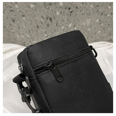 Sac à dos en tissu de sport pour hommes en couleur simple et solide Téléphone portable Sac à dos avec une épaule