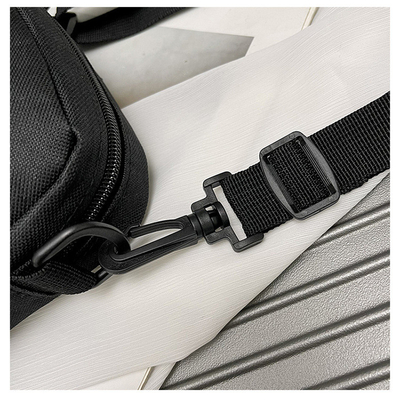 Sac à dos en tissu de sport pour hommes en couleur simple et solide Téléphone portable Sac à dos avec une épaule