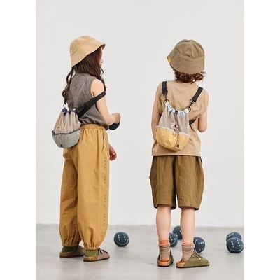 Le sac à dos des enfants, le sac de basket-ball, le sac de jouets de mode, le sac de rangement.