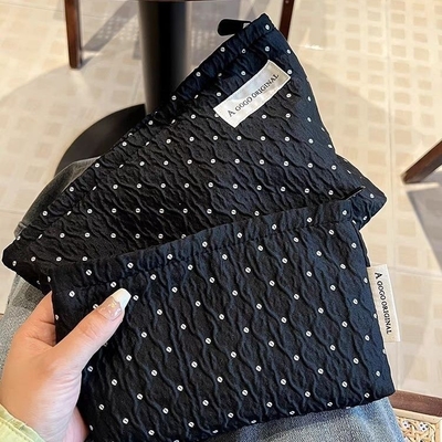 Polka DOT NOIR MAQUEAUGE sac de douceur de soins de la peau de stockage sac de transport porte-monnaie porte-porteuse sac à main de voyage de lavage