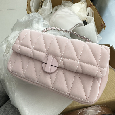 2024 PRIMÈRE/ÉTÉ NOUVEAUTE TEXTURE de haute qualité petit sac femme chaîne de diamant épaule sous-bracelet