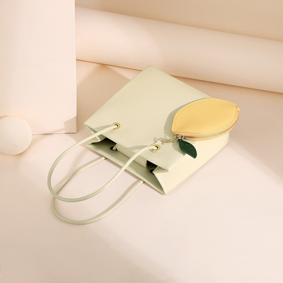 2024 LA NOUVELLE MODE BOURSE FEMMENNE UNE-ÉPAULE Toutes les aisselles petit sac carré NICHE conception sens rétro sac transversale femme