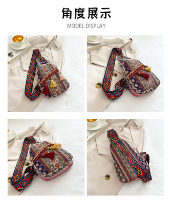 Nouveauté de la mode chinoise sac à main à épaule unique sac à main croisé rouge simple style ethnique petit sac texturé sac à poitrine sac de femme