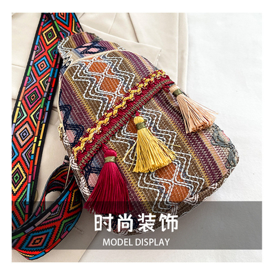 Nouveauté de la mode chinoise sac à main à épaule unique sac à main croisé rouge simple style ethnique petit sac texturé sac à poitrine sac de femme