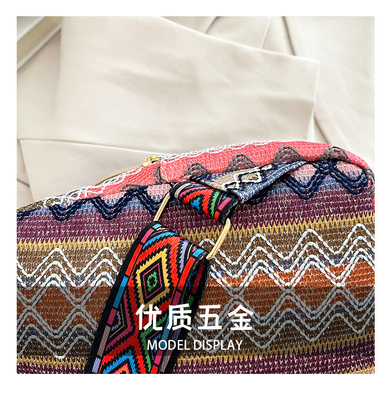 Nouveauté de la mode chinoise sac à main à épaule unique sac à main croisé rouge simple style ethnique petit sac texturé sac à poitrine sac de femme