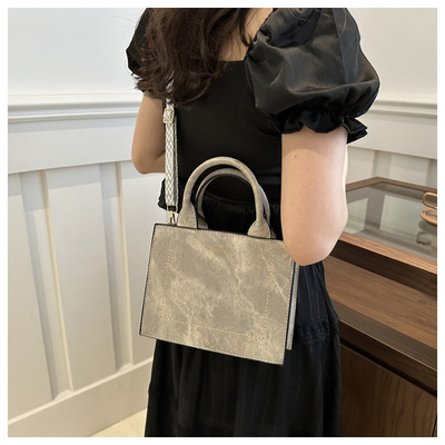 VINTAGE CHIC TEXTURED LETTER TOTE BAG sac de femme 2024 Nouveau sac à main de mode de grande capacité