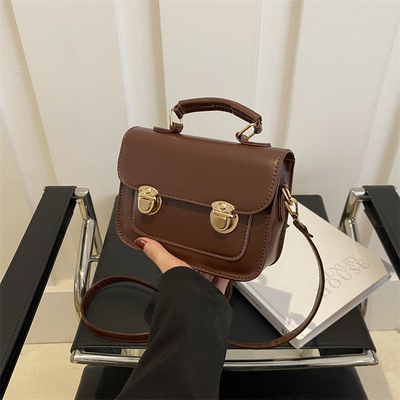 SENSION SENIOR DE RETRO Petit sac à main FEMMES 2024 Nouvelle mode d'été style étranger sac à main petit sans tout sac à main carré