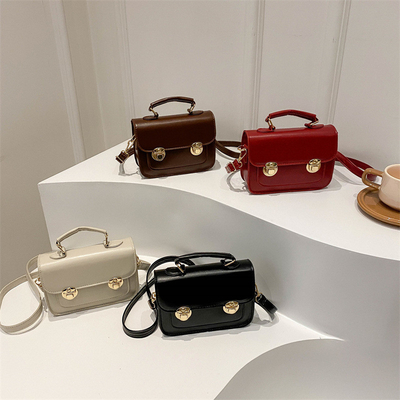 SENSION SENIOR DE RETRO Petit sac à main FEMMES 2024 Nouvelle mode d'été style étranger sac à main petit sans tout sac à main carré