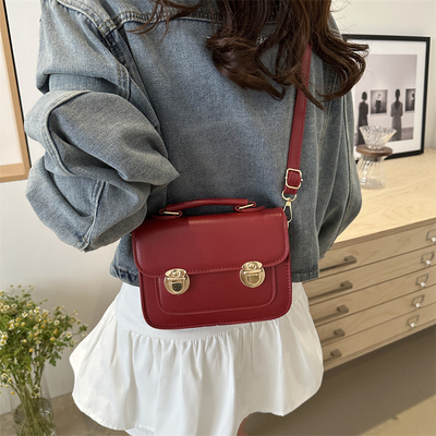 SENSION SENIOR DE RETRO Petit sac à main FEMMES 2024 Nouvelle mode d'été style étranger sac à main petit sans tout sac à main carré