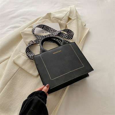 VINTAGE CHIC TEXTURED LETTER TOTE BAG sac de femme 2024 Nouveau sac à main de mode de grande capacité