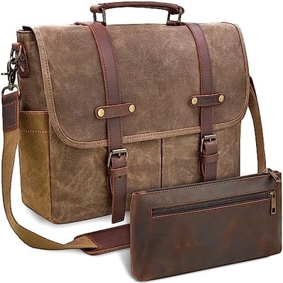 Le sac de messager est imperméable à l'eau, vintage, en cuir authentique, en toile de cire.