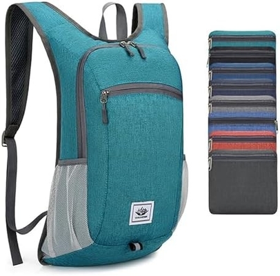 Sac à dos de randonnée 15L Ultra léger Sac à dos de randonnée pliable résistant à l'eau Sac de jour pliable pour les voyages (gris)