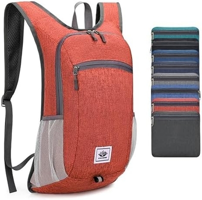 Sac à dos de randonnée 15L Ultra léger Sac à dos de randonnée pliable résistant à l'eau Sac de jour pliable pour les voyages (gris)
