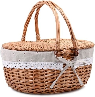 Un panier de pique-nique en cire avec couvercle et poignée, un corps tissé robuste avec une doublure lavable pour Pâques, la fête des mères, le camping en plein air.