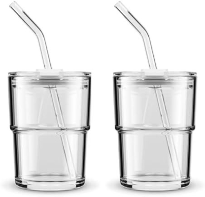 Un verre d'eau en tube de 400 ml, une tasse avec paille et un couvercle scellé, pour le café, le thé glacé, le verre isolé à paroi épaisse.