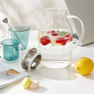 Pitcher en verre Karafu avec couvercle, fût d'eau résistant à la chaleur de 68 oz pour l'eau chaude / froide, le thé glacé et les boissons à base de jus