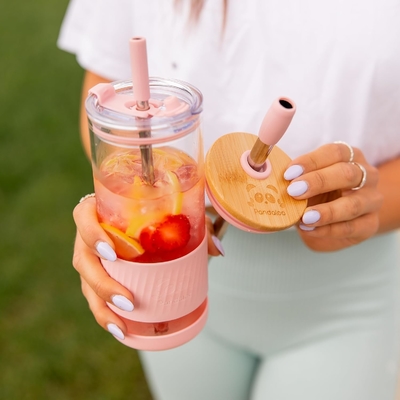 Coupe en verre avec couvercle et paille -20 Fl Oz- Taille parfaite Coupe de café glacé - Coupe de smoothie avec bambou