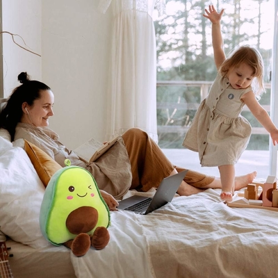 165 pouces de coussinet rempli d'avocat, fruit doux et en peluche. Jetez un oreiller en cadeau pour les enfants, un jouet en forme de nourriture pour Noël.