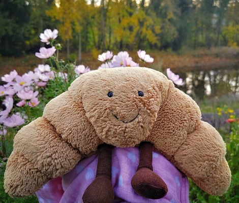 Croissant en peluche 9 &quot; Croissant en peluche sourire mignon Croissant pain oreiller animaux farcis merveilleux nourriture douce