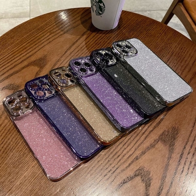 iPhone 12 Pro Max conception de boîtier transparent, intégré dans le luxe papier brillant de paillettes, pop et beau