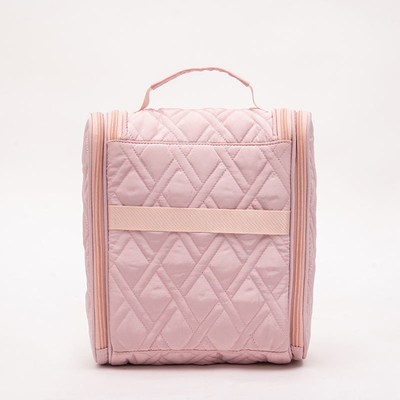 Ces sacs sont parfaits pour organiser votre maquillage et vos articles de soin.