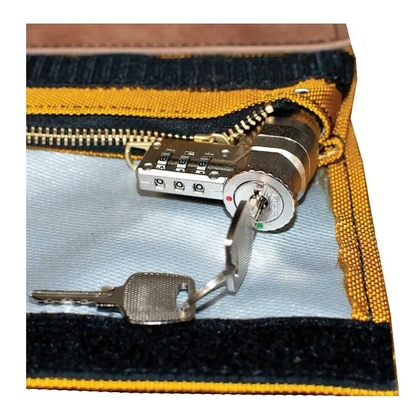 Sac de messagerie résistant au feu Fait sur commande Avec la garniture en peau de tuff, le fond carré, des poignées palmées durables et un verrou intégré, c'est sûrement un produit précieux dans chaque bureau, salle de courrier ou entrepôt!