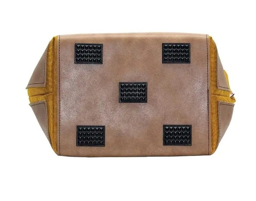 Le sac de messagerie est conçu pour une sécurité maximale! Idéal pour déplacer vos documents privés, espèces, chèques, courrier, etc. dans un endroit sûr.