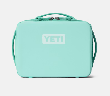 La boîte de 5 litres résiste au froid et empêche votre sandwich de s'écraser.