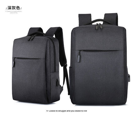 Deux poches de tirette imperméabilisent le sac à dos en nylon d'ordinateur portable d'USB