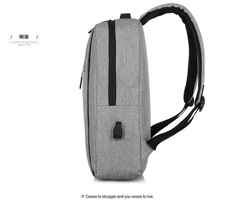 Fabrique en gros sac à dos portable étanche en nylon extérieur fermeture à glissière sac à dos portable étanche en nylon avec interface USB