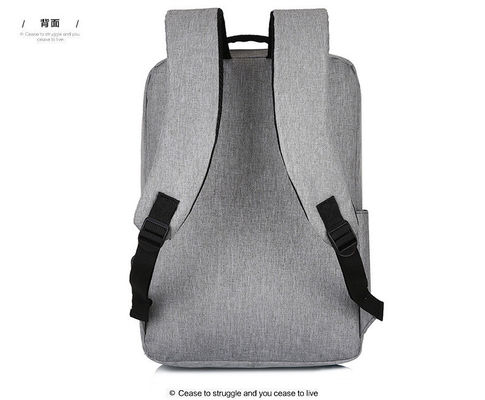 Fabrique en gros sac à dos portable étanche en nylon extérieur fermeture à glissière sac à dos portable étanche en nylon avec interface USB