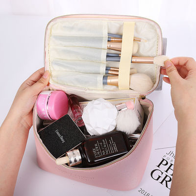 Sac cosmétique en cuir de voyage d'unité centrale d'ODM avec la doublure de Multispandex